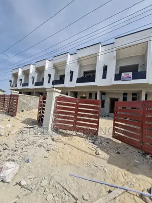 4bdrm Townhouse/Terrace in Ikota for sale