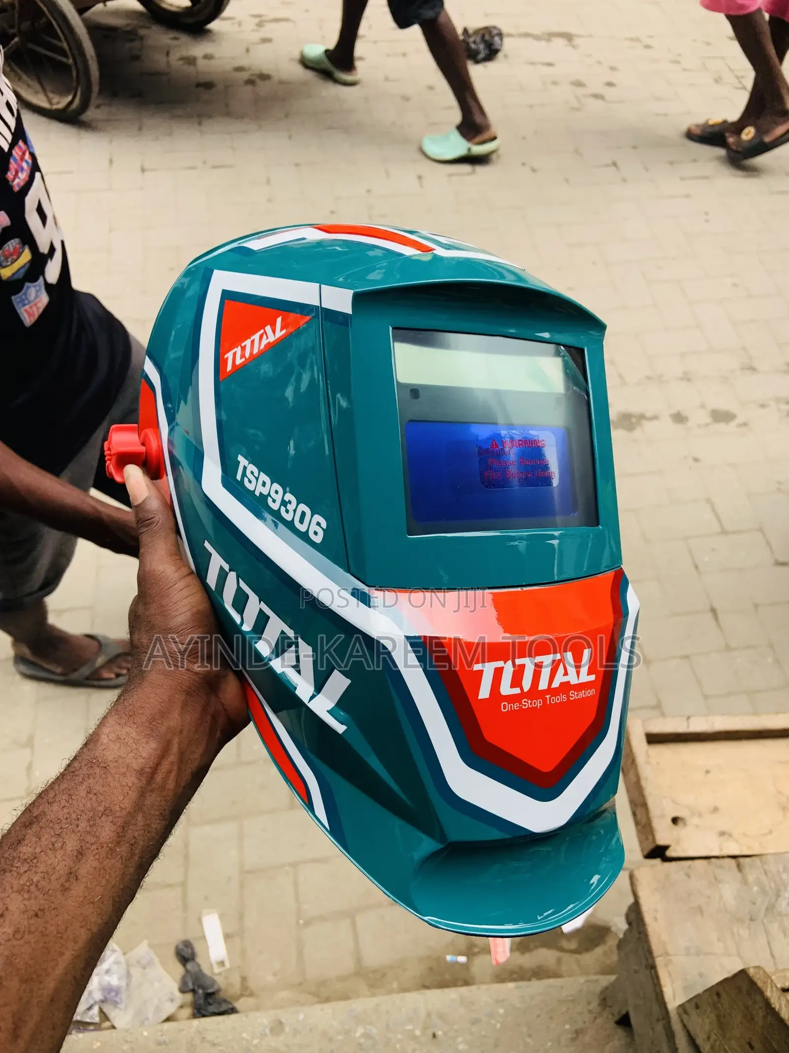 Auto Darkening Welding Helmet