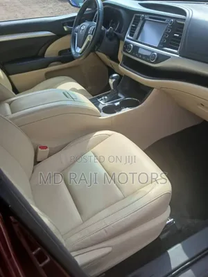 Toyota Highlander XLE 4x2 V6 (3.5L 6cyl 8A) 2018 Red