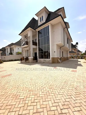 7bdrm Duplex in In An Estate Karsana for sale