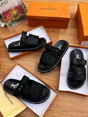 Original Louis Vuitton Slippers in Store