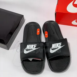 Photo - 8 Different Colors of Nike Slides With Box