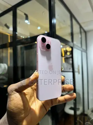 Apple iPhone 15 128 GB Pink