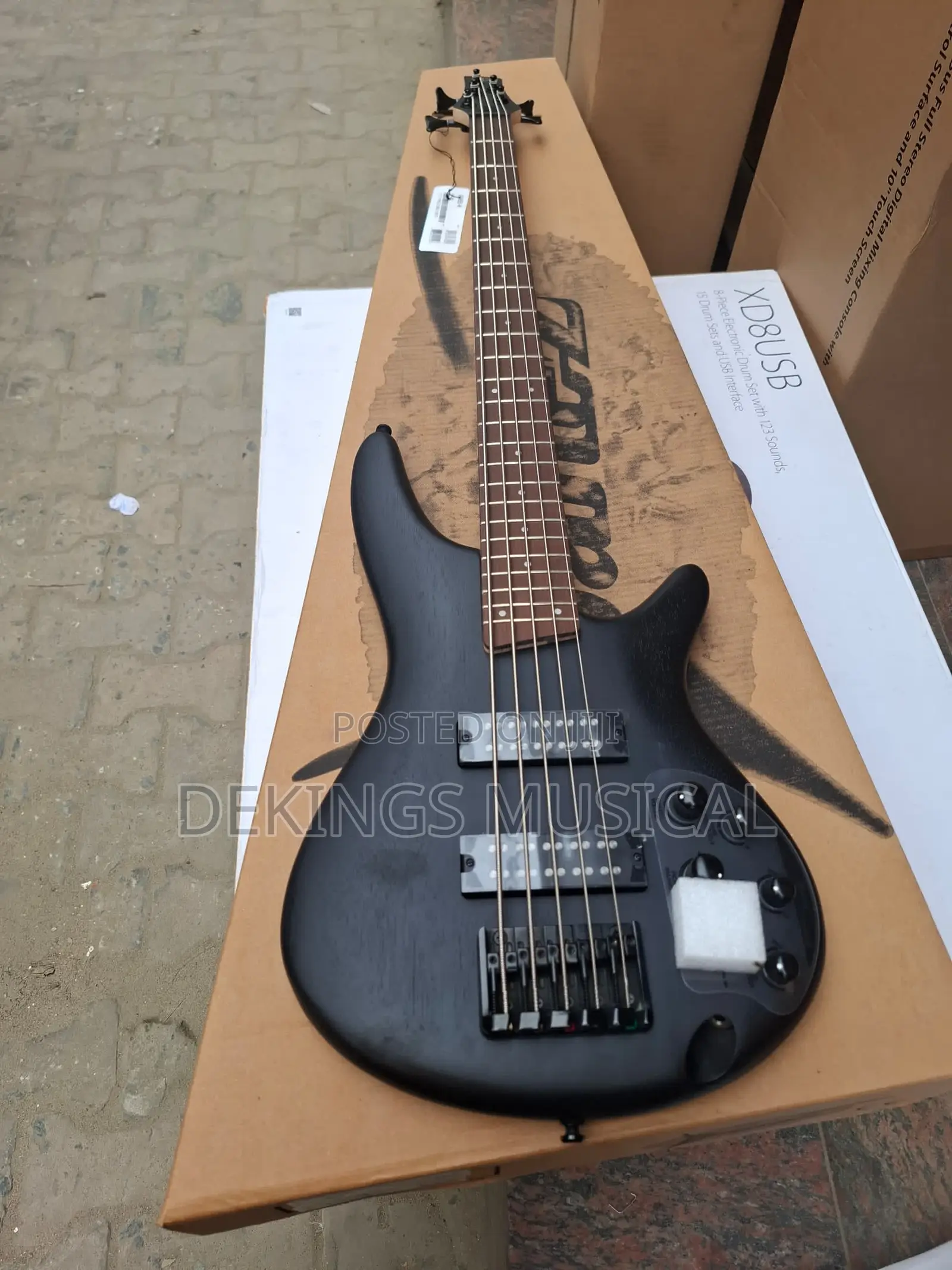 Ibanez Sr305eb Active Five 5 Strings Guitar