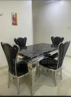 4-Seater Dining Set With Butterfly Design