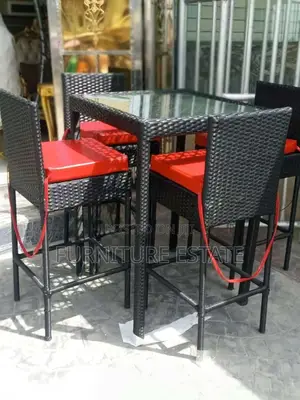 4-Seater Outdoor Garden Set With Adjustable Height