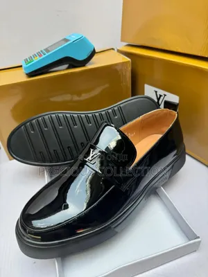 Men's Glossy Leather Louis Vuitton All Black Loafers