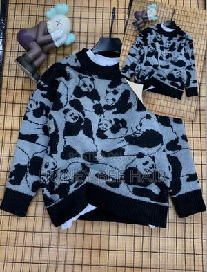 *High Quality Luxury Sweatshirt  *