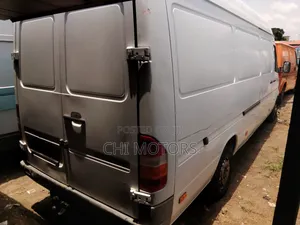 Mercedes-Benz Sprinter 2005 White