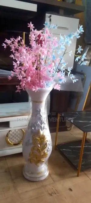 Standing Vase With Flowers