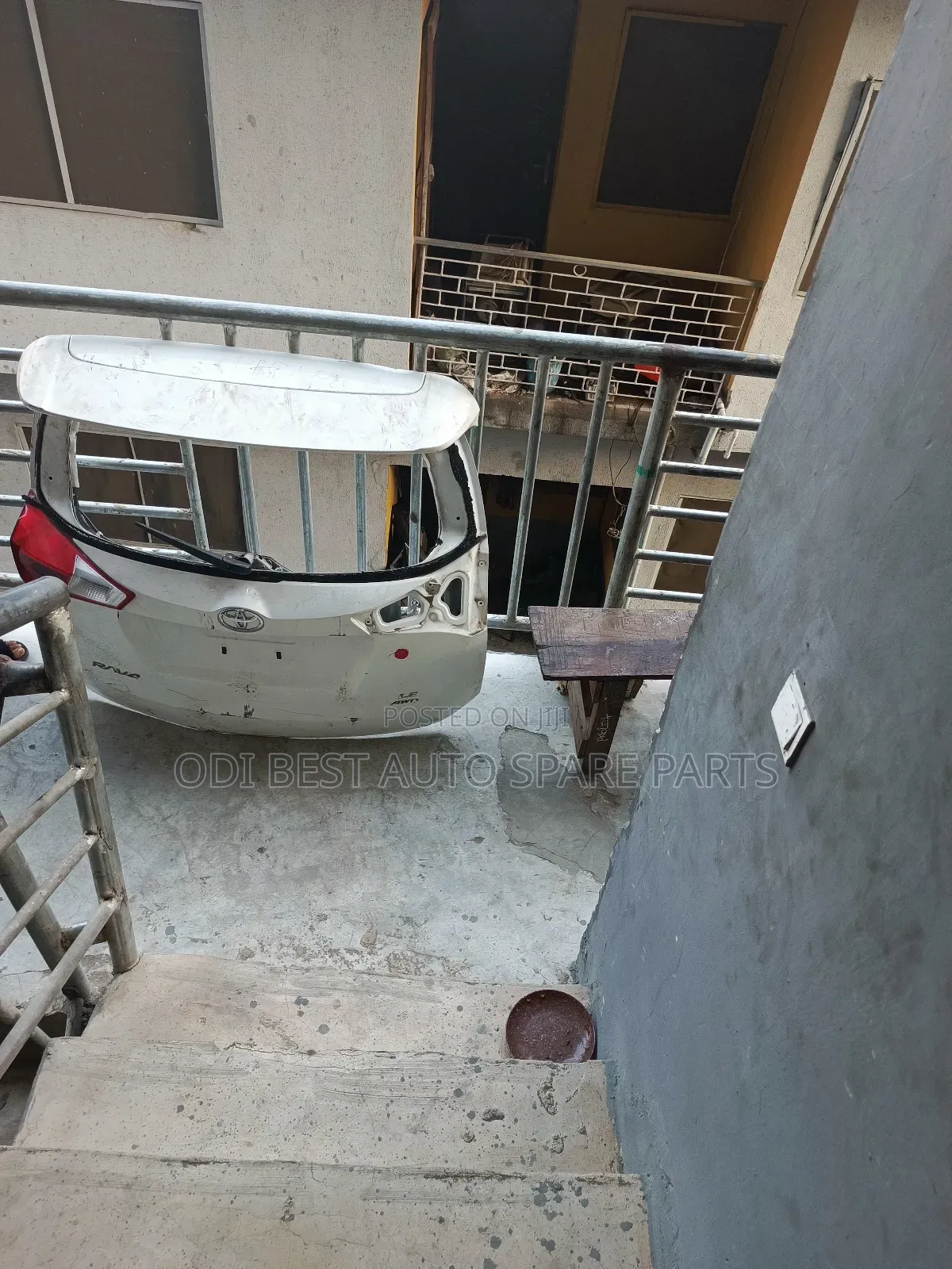 Toyota Rav4 2014 Model Empty Booth