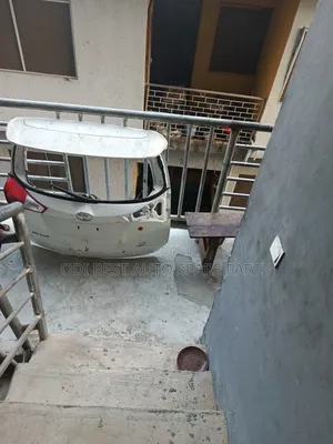 Toyota Rav4 2014 Model Empty Booth