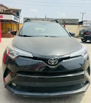 Photo - Toyota C-HR 2018 Black
