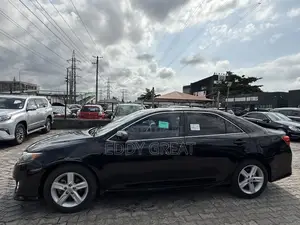 Toyota Camry SE 4dr Sedan (2.5L 4cyl 6A) 2013 Black