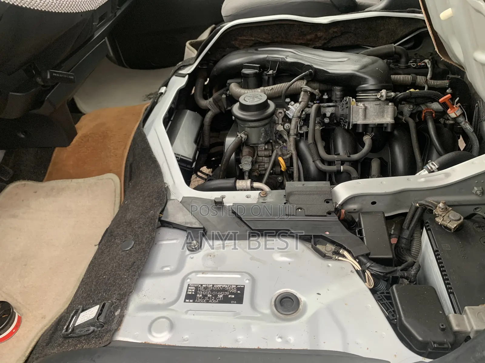 Toyota HiAce 2013 Silver