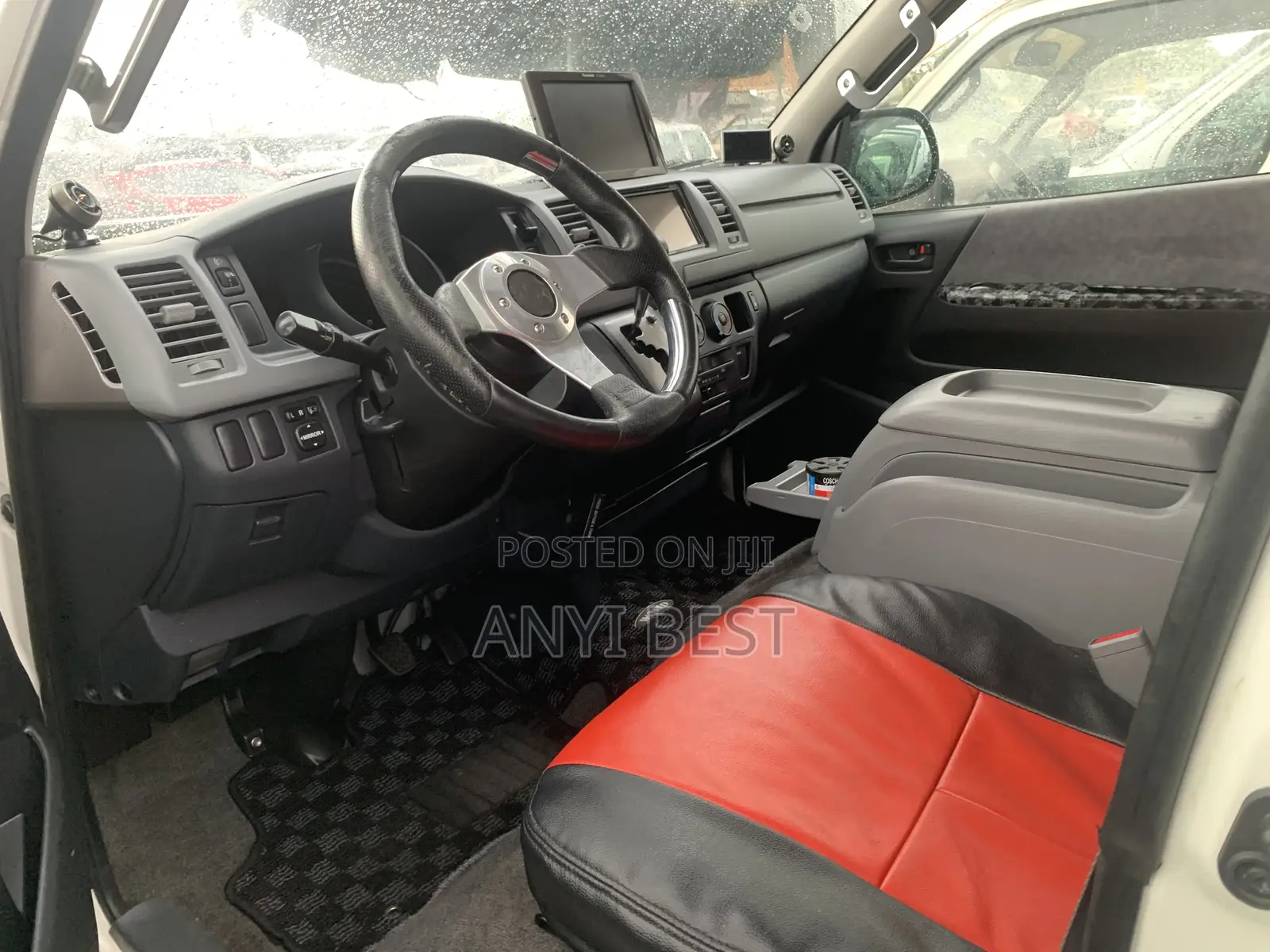 Toyota HiAce 2008 White