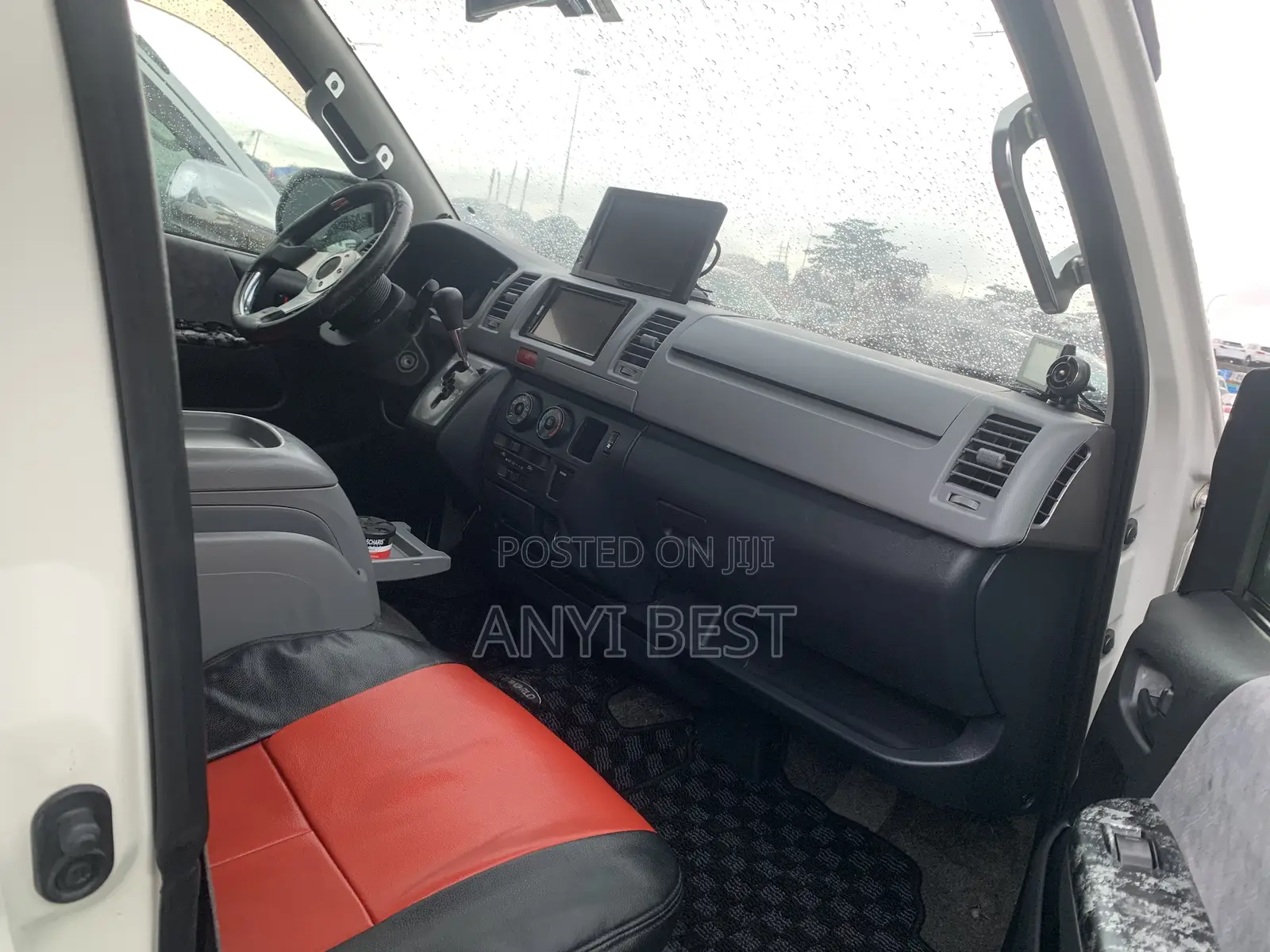 Toyota HiAce 2008 White