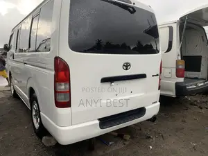 Toyota HiAce 2008 White