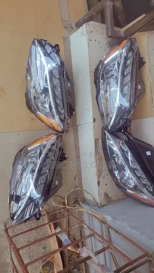 Mercedes-Benz C300 W205 Single Charger Headlights