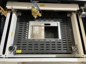40w 300mm X 200mm Co2 Laser Cutter and Engraving Machine