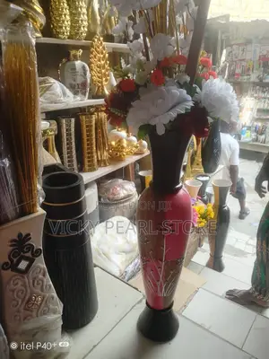 Flower Vasw With Flower
