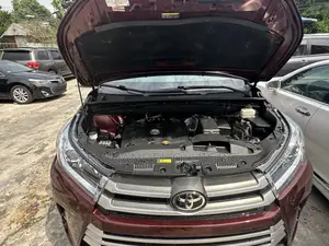 Toyota Highlander 2017 Burgundy