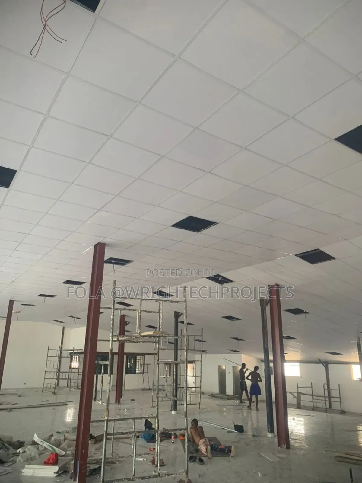 Suspended Ceiling With Grids