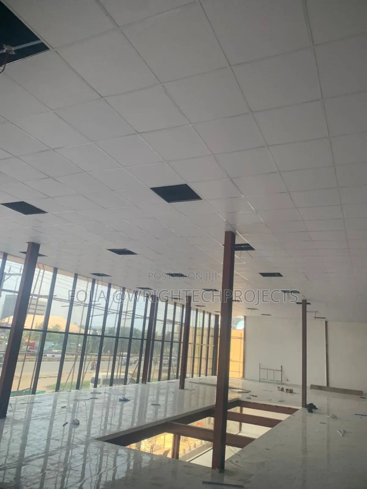 Suspended Ceiling With Grids
