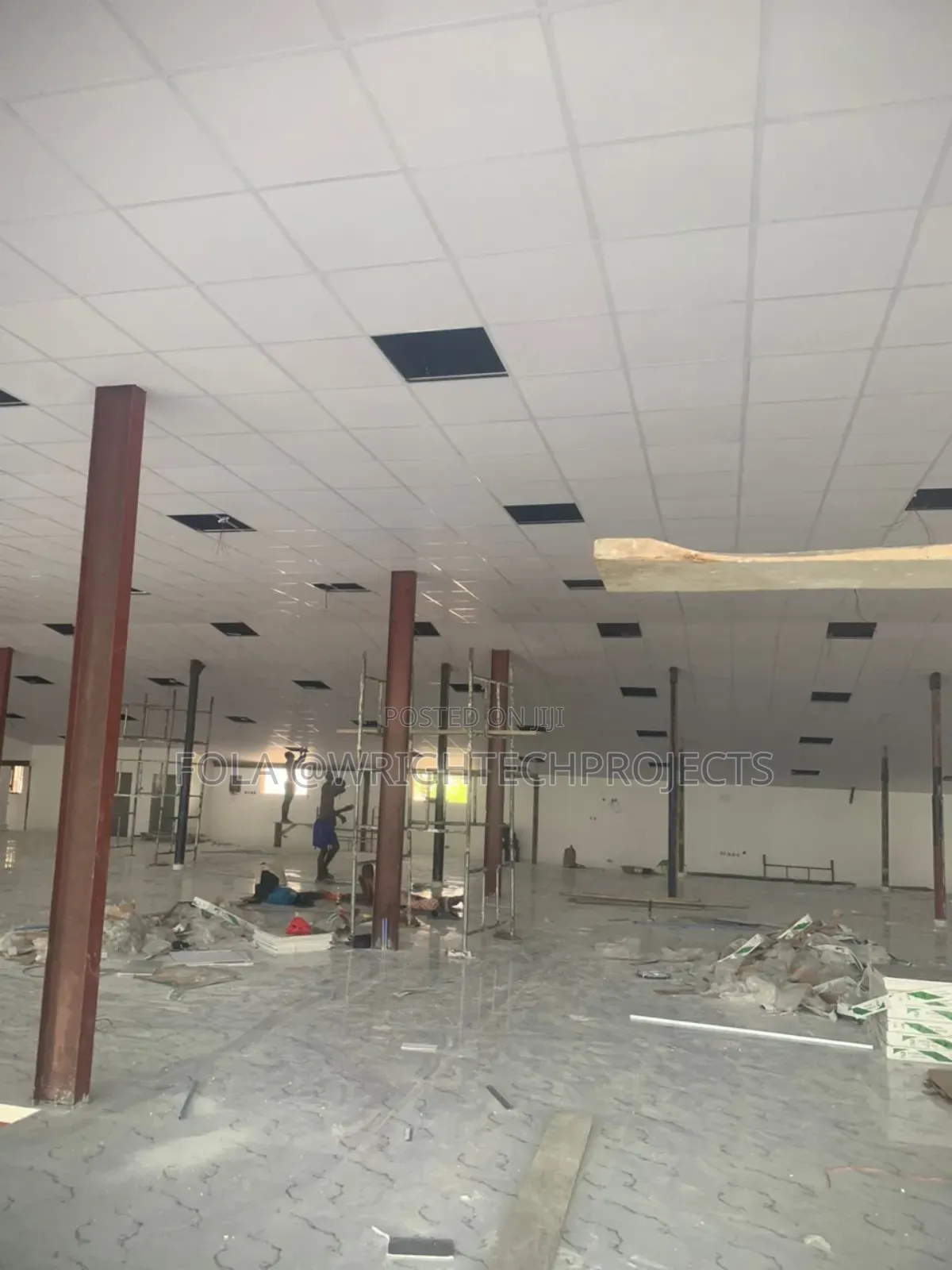 Suspended Ceiling With Grids