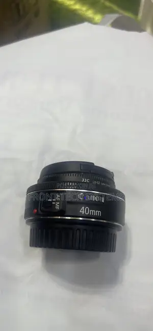 Canon Lens 40mm F2.8 Clean