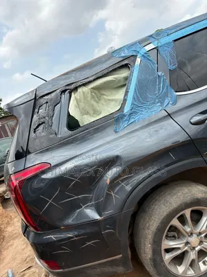 Hyundai Palisade 2022 Side Vent Glass Available We Deliver