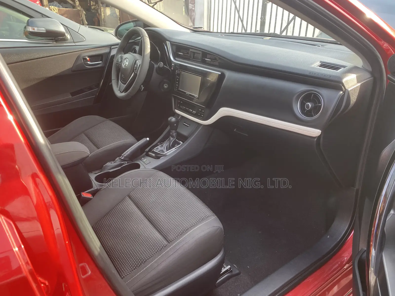 Scion iM Base 2016 Red