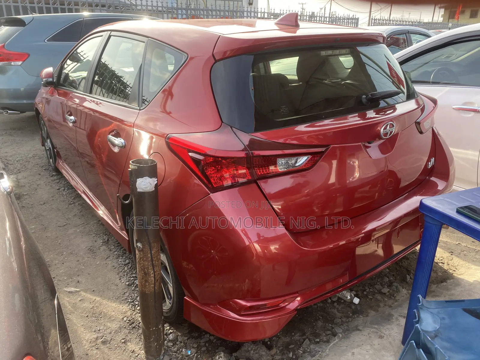 Scion iM Base 2016 Red
