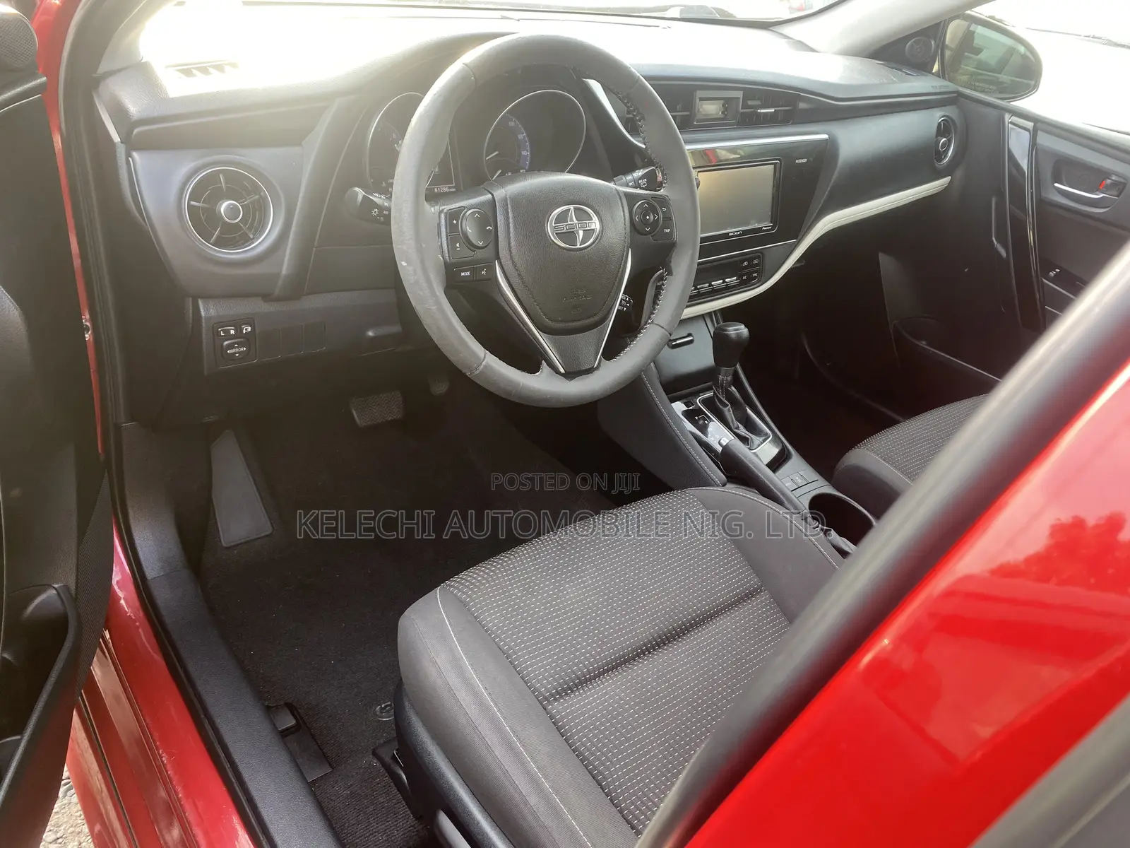 Scion iM Base 2016 Red