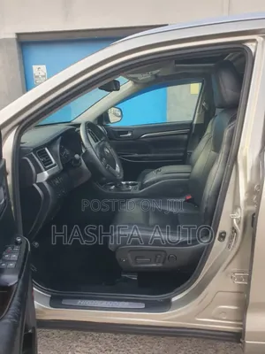 Toyota Highlander 2015 Gold
