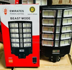 4000wts Emirate Solar Street Light Is Available