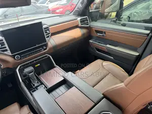 Toyota Tundra 2022 Brown