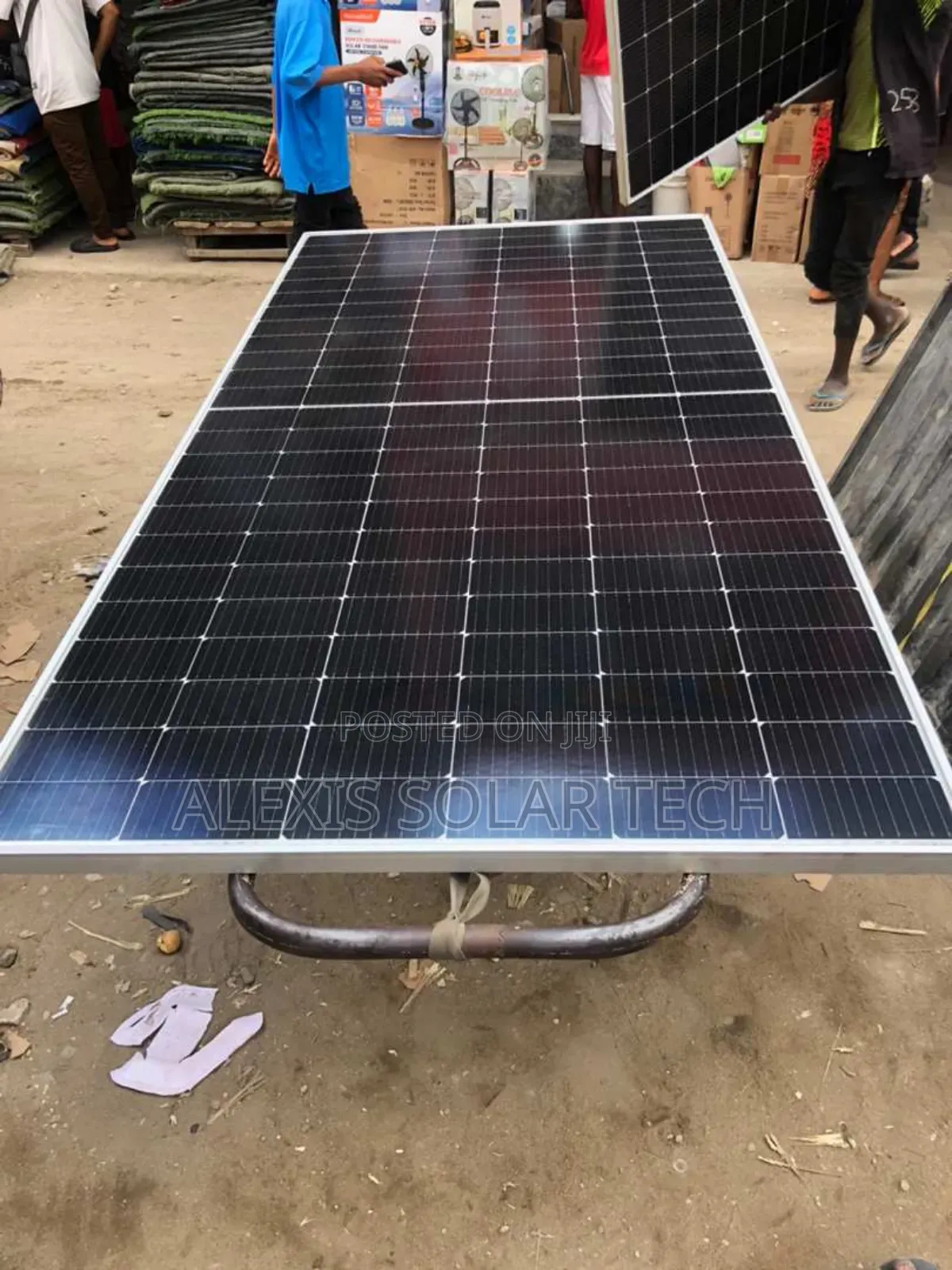 550w 144cells Half Cut Solar Panel