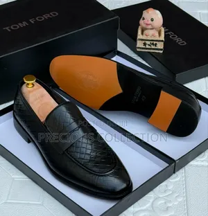 Tom Ford Patterned Matte Leather Coperate Shoe