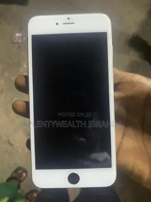 Photo - Apple iPhone 6 Plus 64 GB Silver