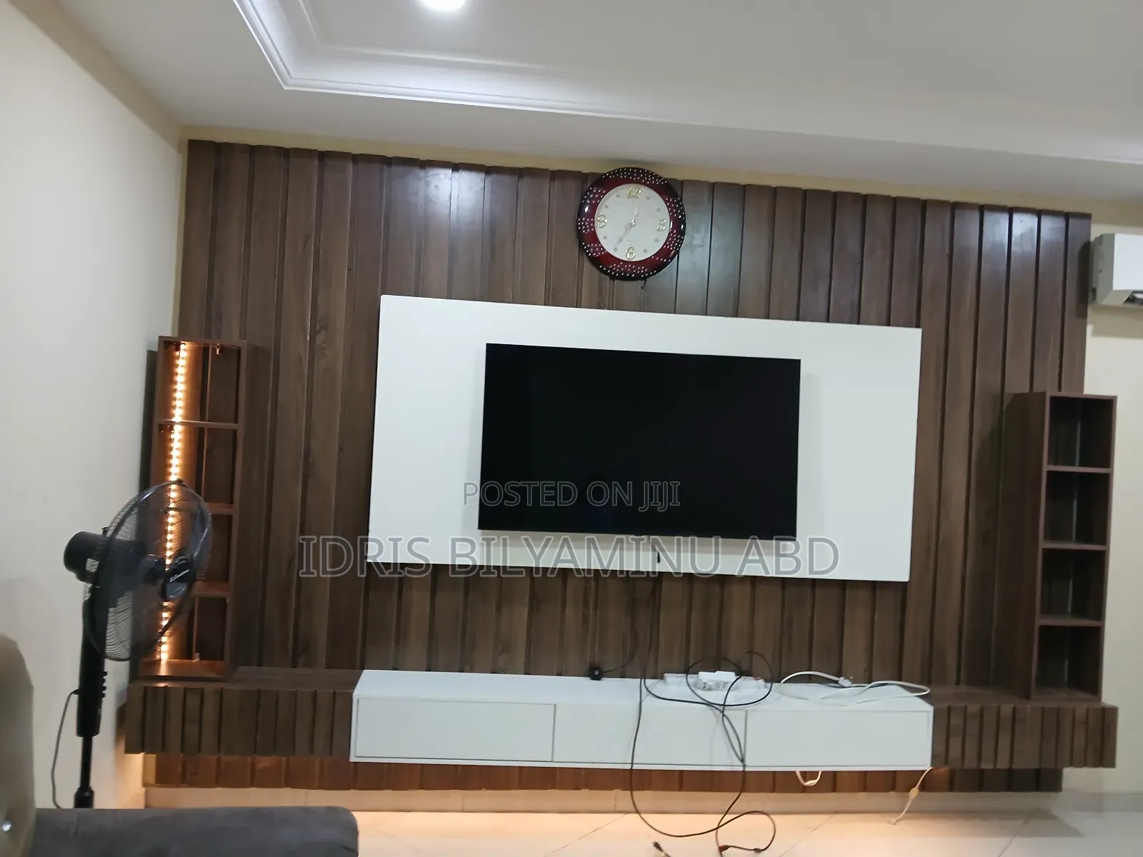 A Classic Tv Console Done and Dusted،