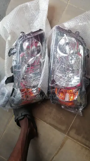 Highlander 2005 2006 Headlamp Set