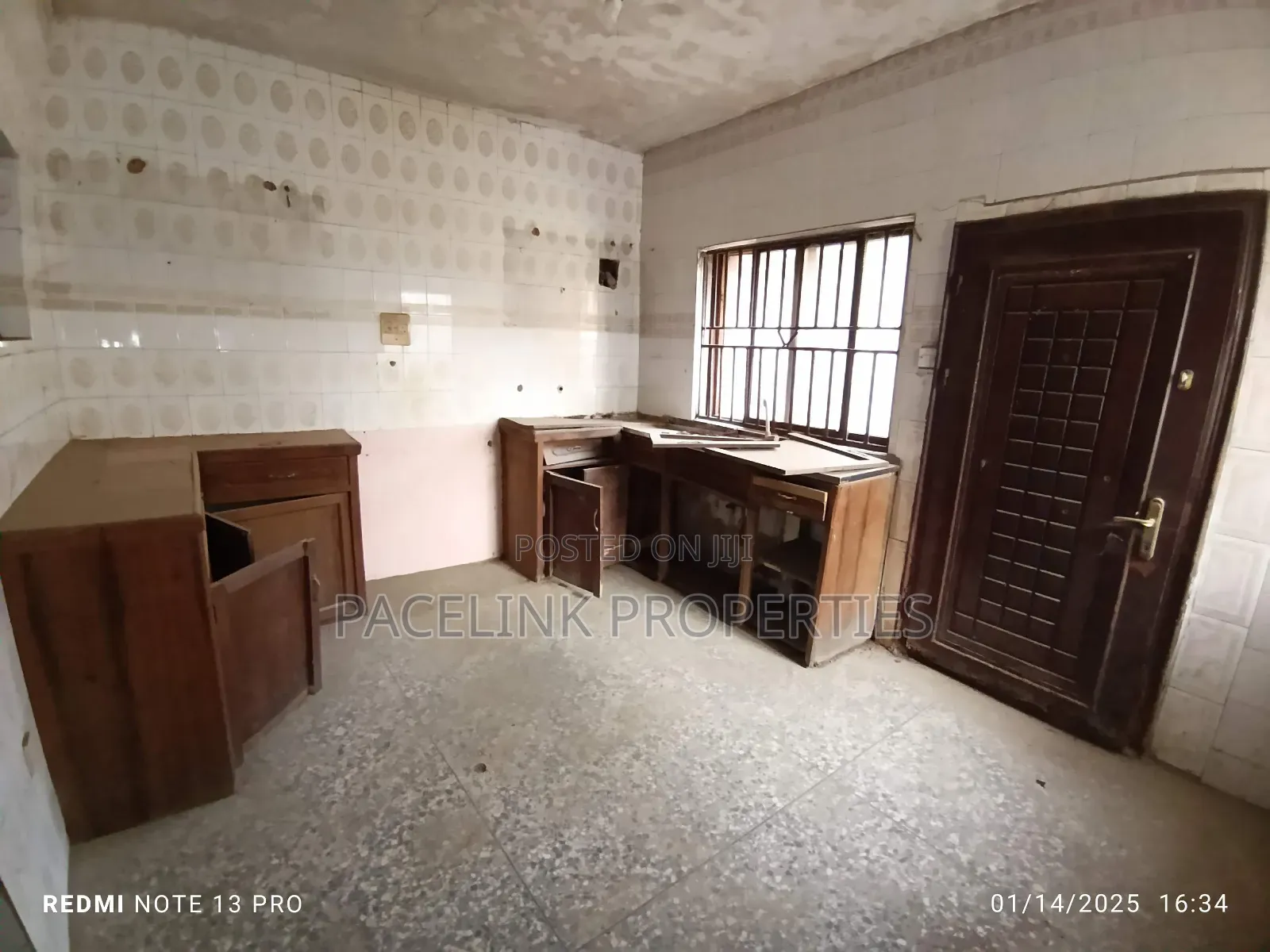 5bdrm Duplex in Gowon Estate, Ipaja Road for sale
