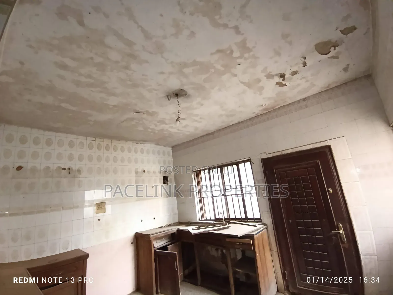5bdrm Duplex in Gowon Estate, Ipaja Road for sale