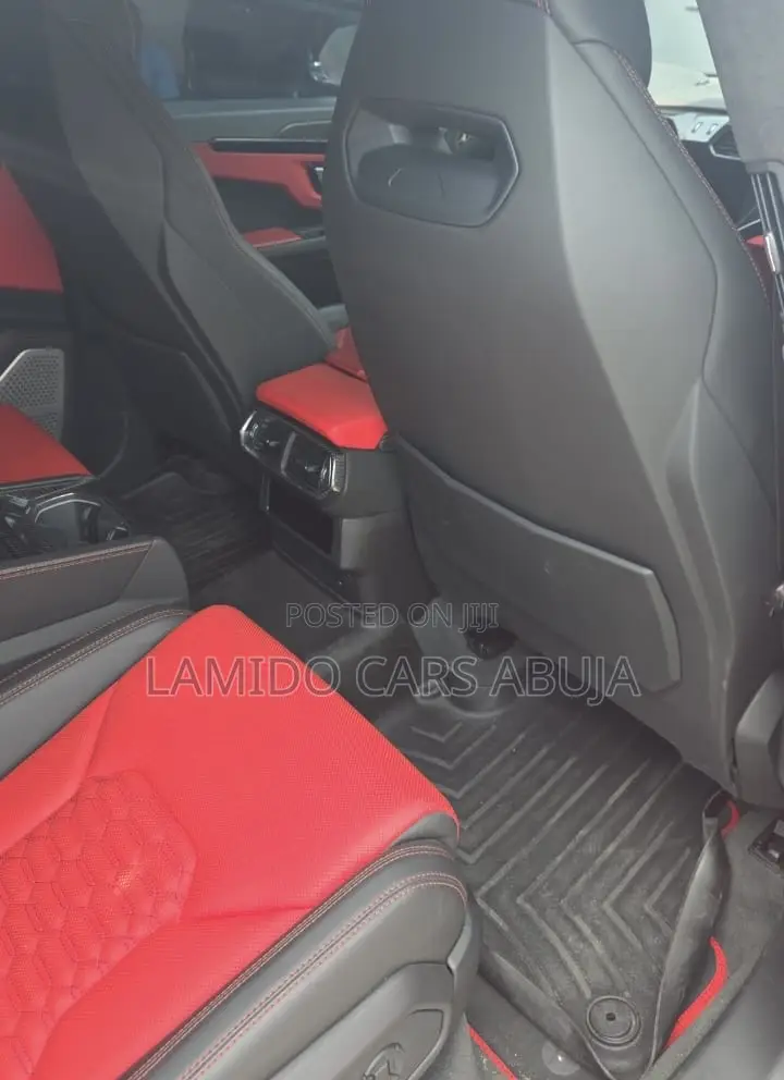 Lamborghini Urus 2021 Black