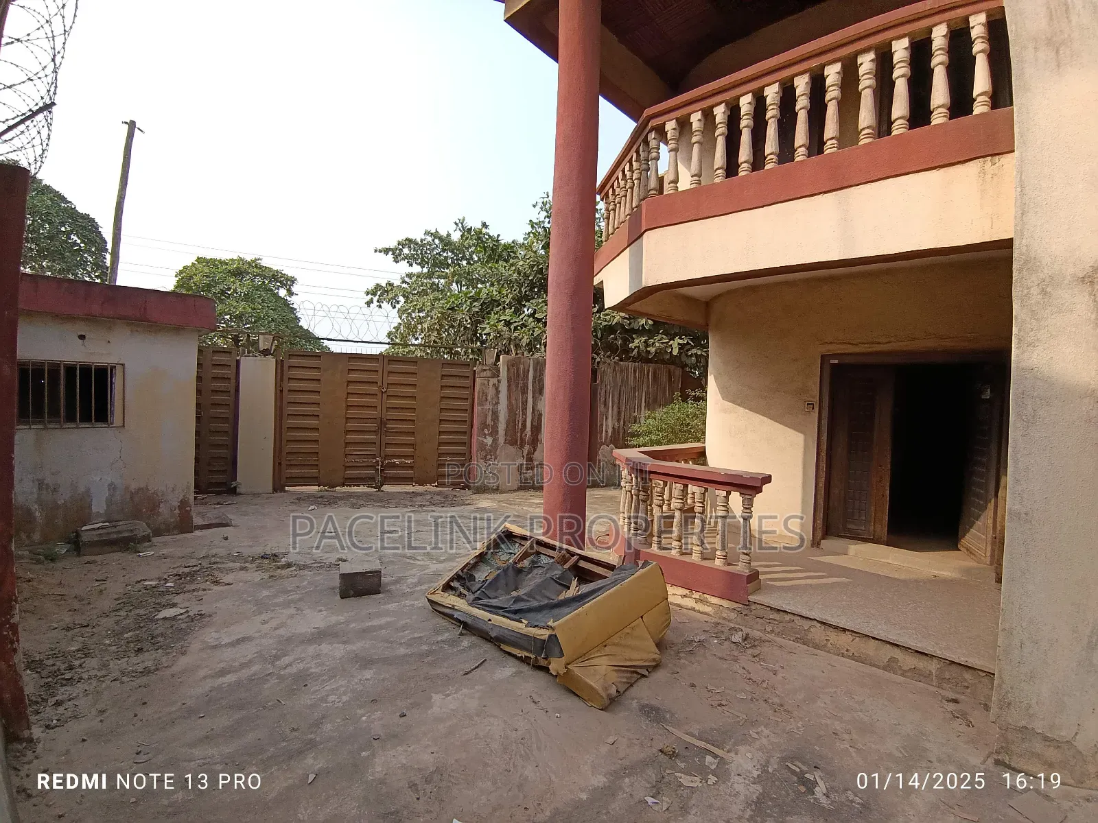 5bdrm Duplex in Gowon Estate, Ipaja Road for sale