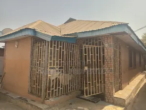 Photo - 7bdrm Block of Flats in Ilorin South for sale