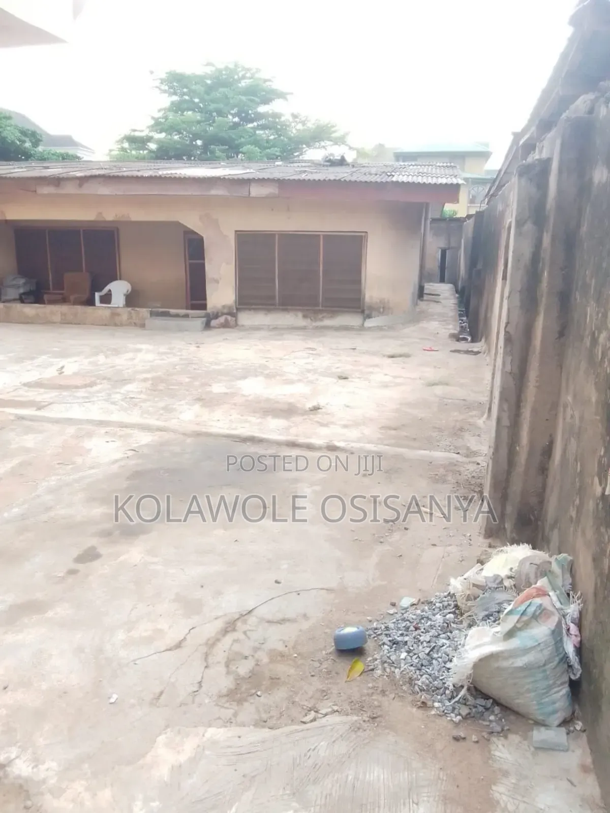 4bdrm Duplex in Abesan for sale