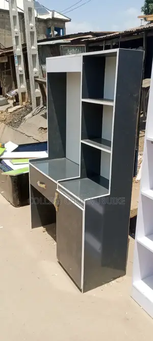 Photo - Mirror Stand