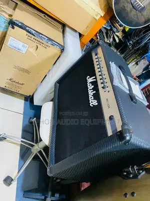 Photo - Marshall Lead Guitar Combo